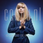 12-02-1980 Ellen Foley at studio in Amsterdam, The Netherlands.

[keywords]Posed, Half Length, Eyecontact[/keywords]